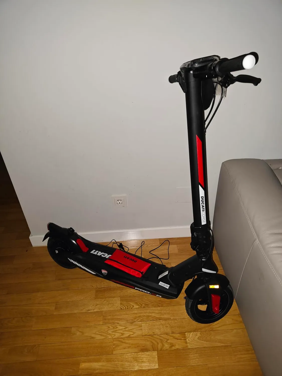 Ducati Pro-III R monopattino elettrico nero 500W 55 km