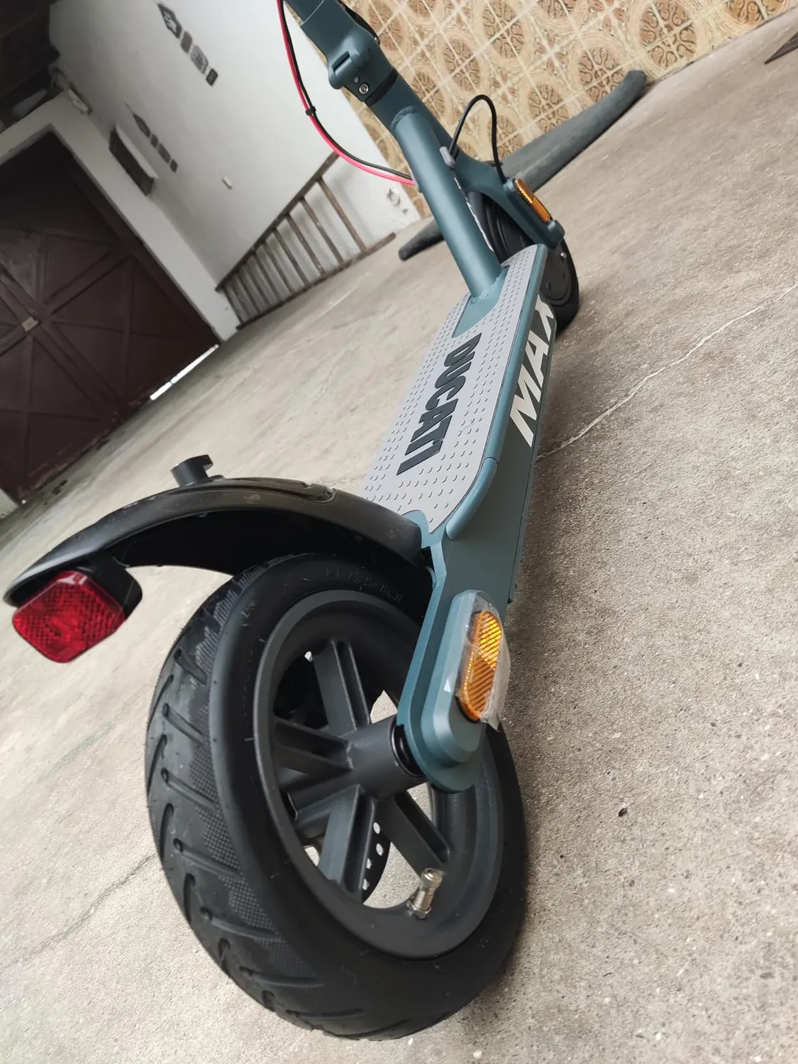 Ducati Pro-I Evo Max Safe Ride Monopattino Elettrico 40 Km