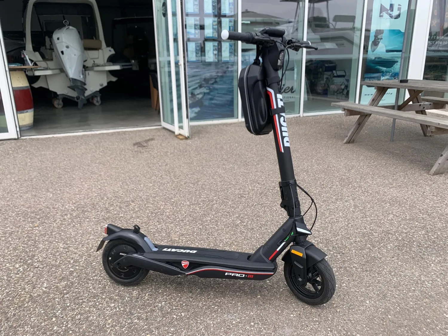 Ducati Pro-III monopattino elettrico 350W nero