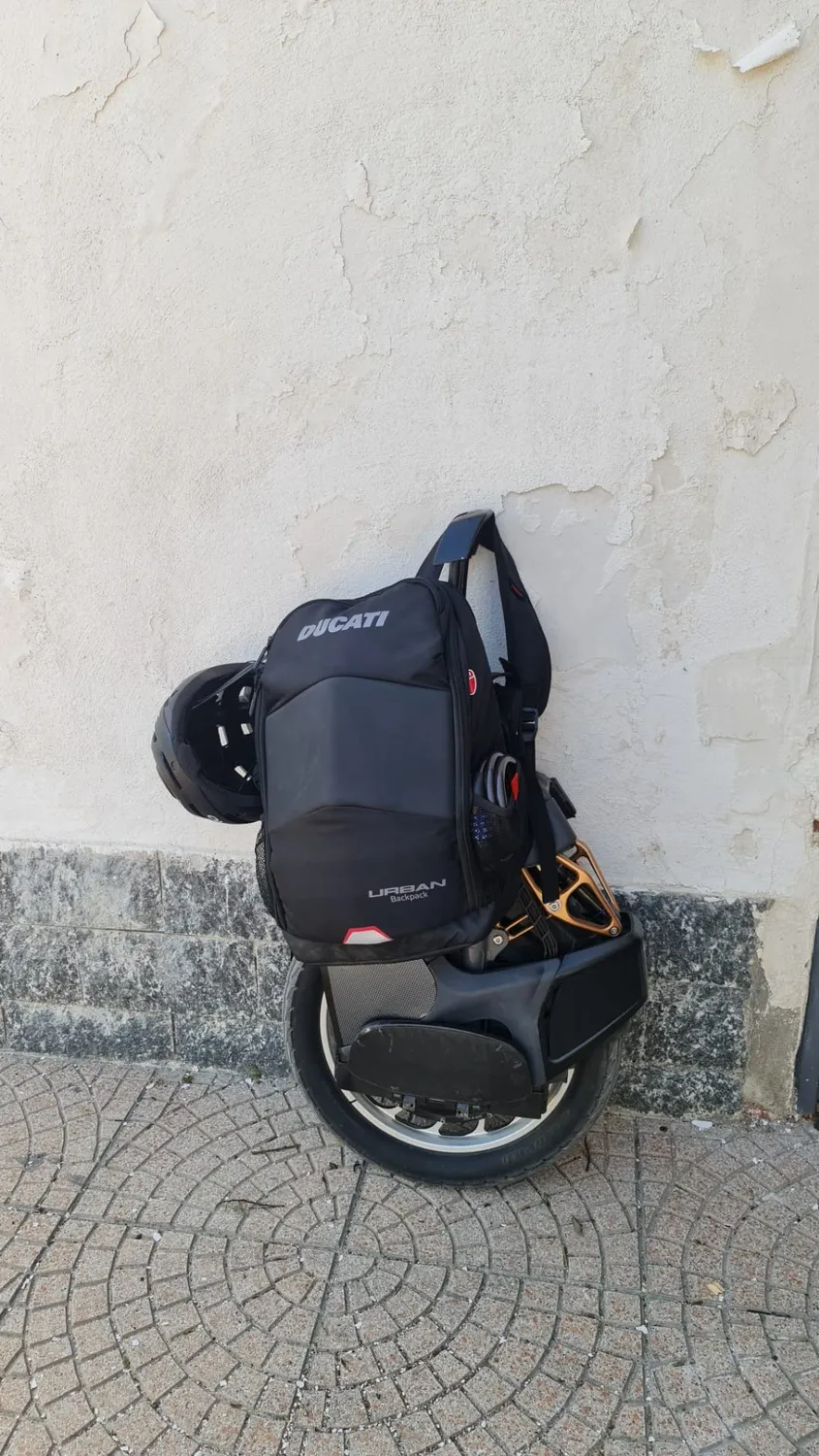 Ducati Urban Zaino Bici Monopattino 25L Nero