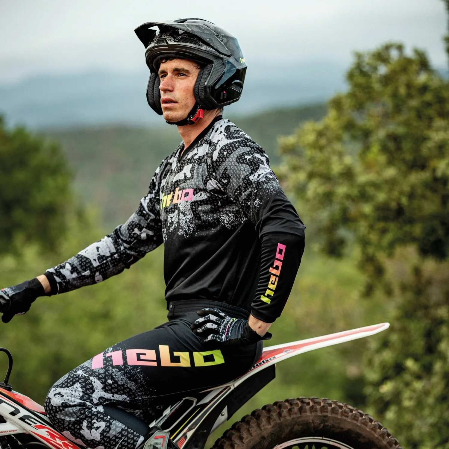 Hebo Pro pantalone trial camo con protezioni