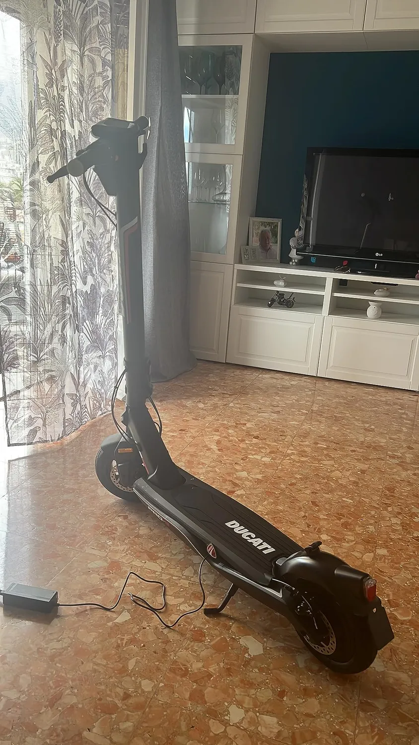 Ducati Pro-III monopattino elettrico 350W nero