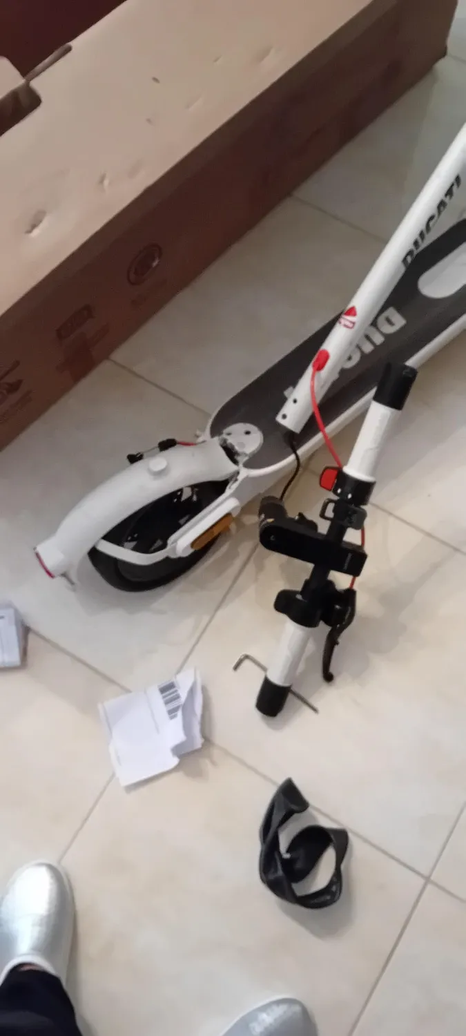 Ducati Pro-I Evo Monopattino Elettrico 350W Bianco Frecce