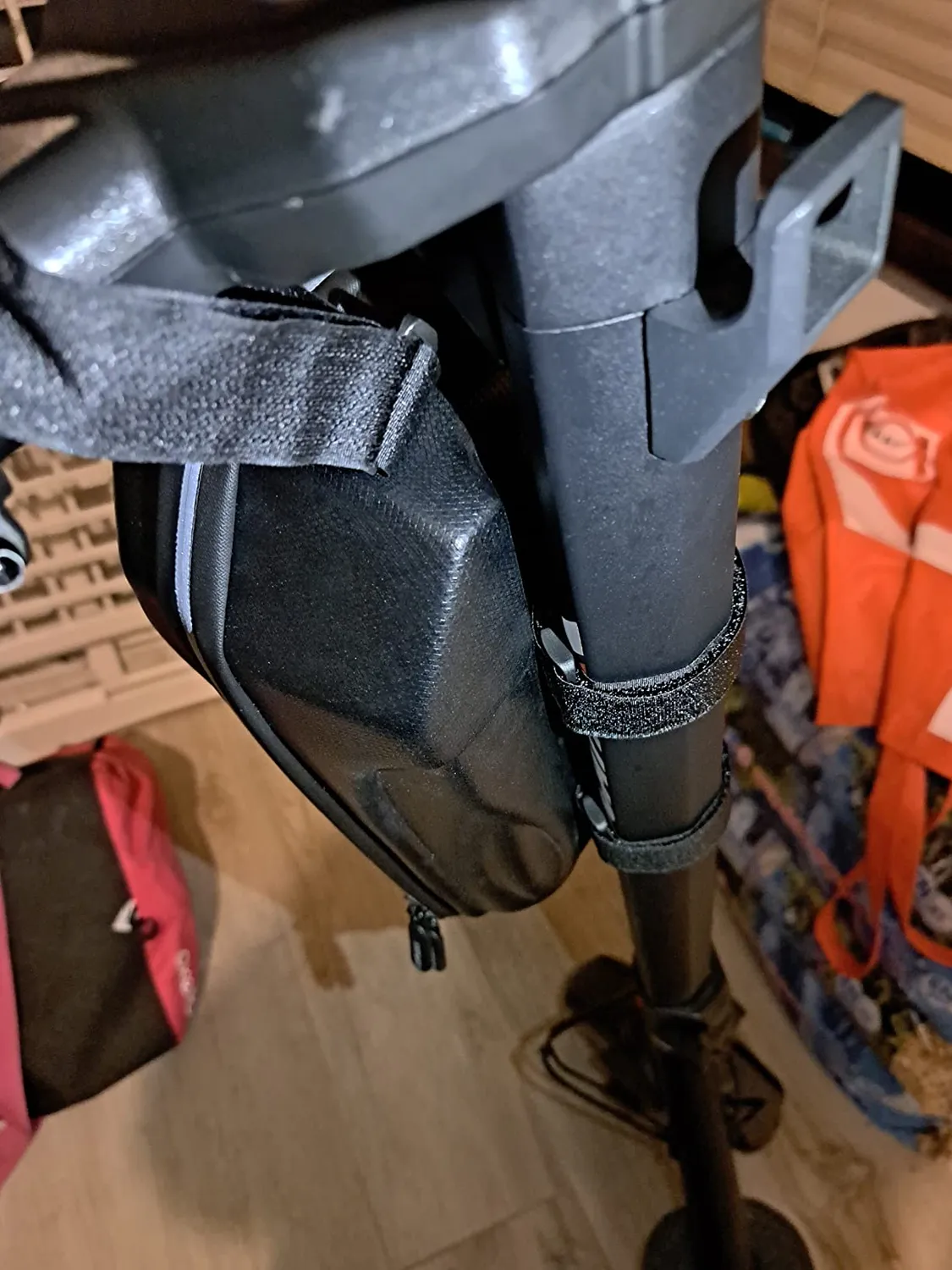 Ducati borsa monopattino waterproof manubrio