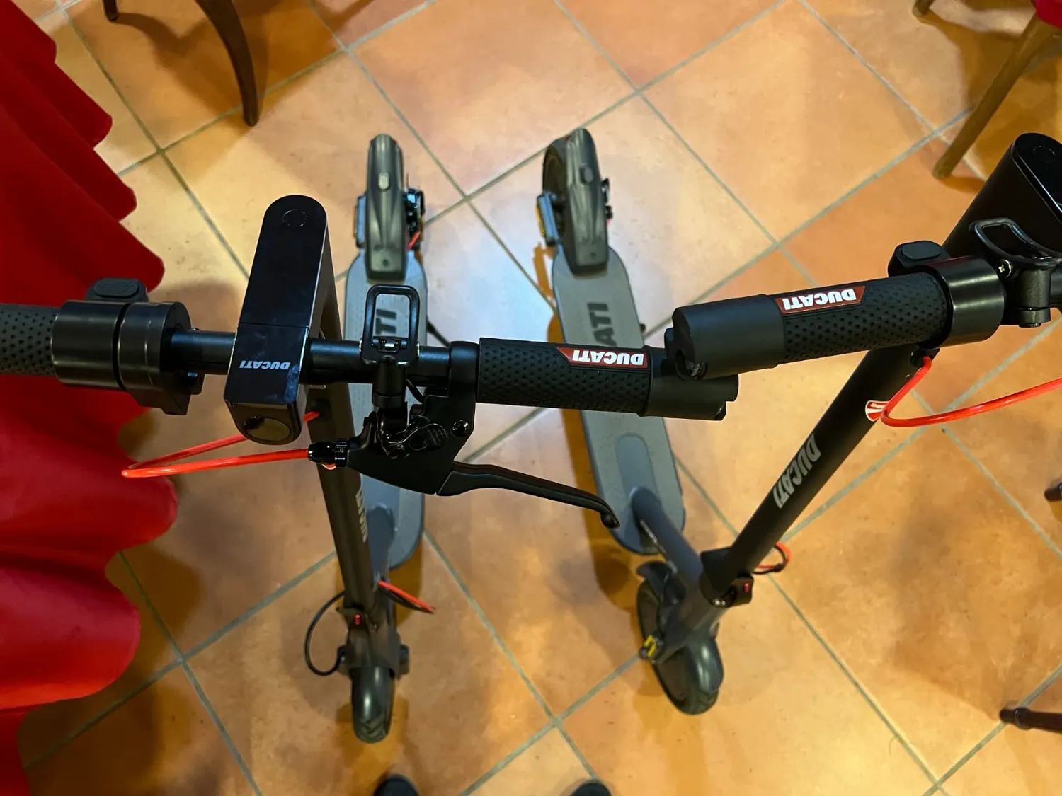 Ducati Pro-I Evo monopattino elettrico 350W nero 12 kg