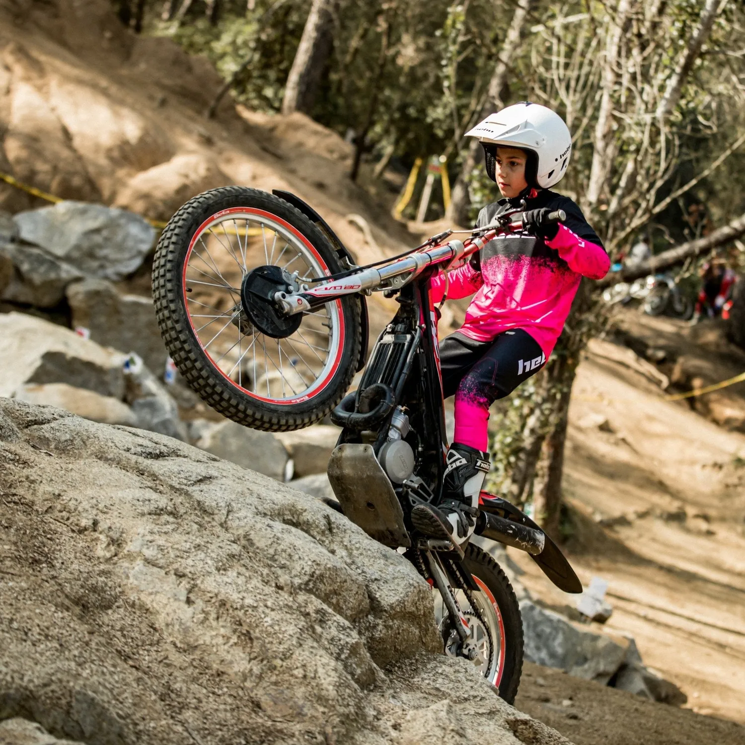 Hebo Pro V Dripped Junior pantaloni trial rosa ginocchiere CE