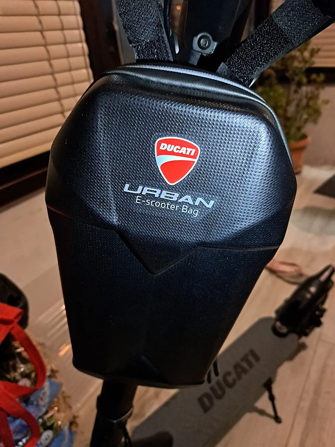 Ducati borsa monopattino waterproof manubrio