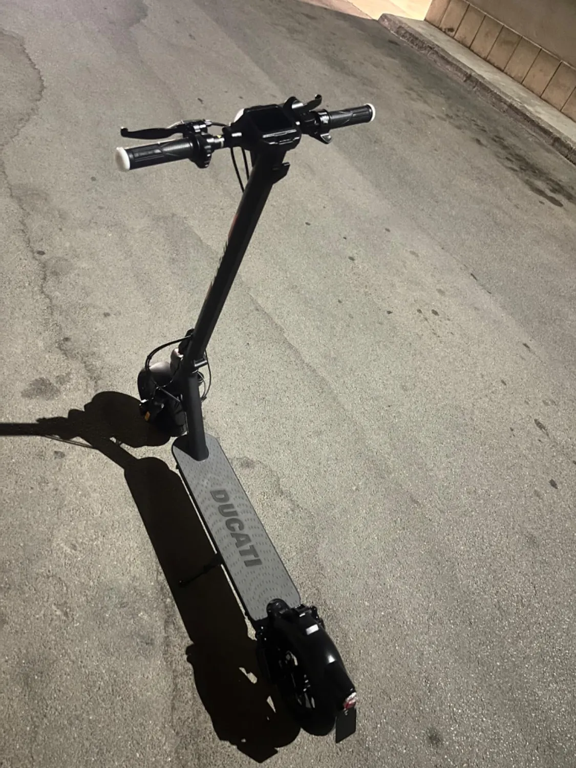 Ducati Pro-II Evo Advanced Safety Monopattino Elettrico 40 Km