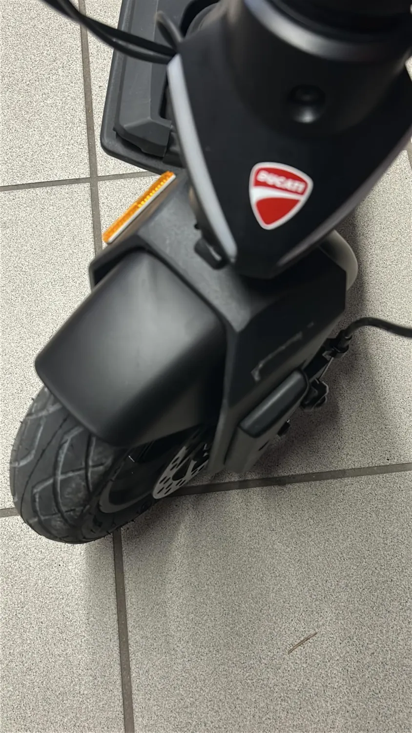 Ducati Pro-III monopattino elettrico 350W nero