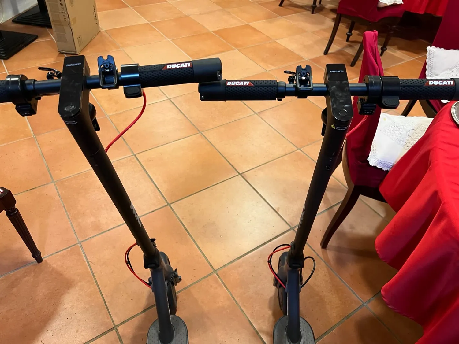 Ducati Pro-I Evo monopattino elettrico 350W nero 12 kg